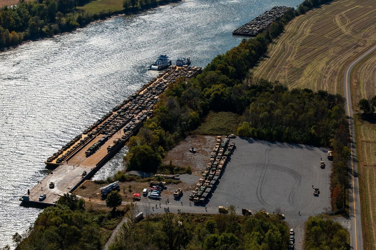 Barge9